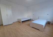 Große Wohnung, 3 Doppelzimmer Max. 7 Pers. Top Anbindung Picture 5