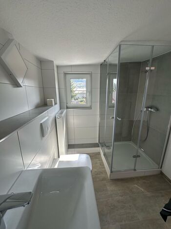 Modernes, neu saniertes Haus zur Vermietung – ideal für alle Picture 2