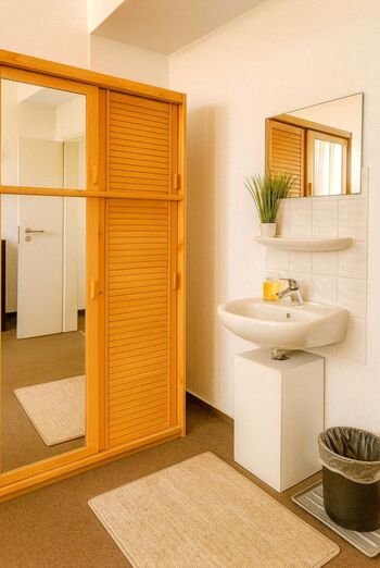 80 Doppel und Einzelzimmer 🛏️ | Raucher / Nichtraucher 🚭 | Parkplatz 🅿️ Picture 3