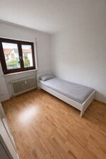 F&E // Gepflegte Unterkunft in Affalterbach mit Balkon Bild 6