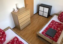 Wohnung 1: Schlafzimmer 1