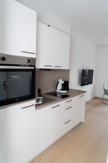 Hochwertig eingerichtet | 1 Zimmer | Free Parking u. WiFi Bild 2