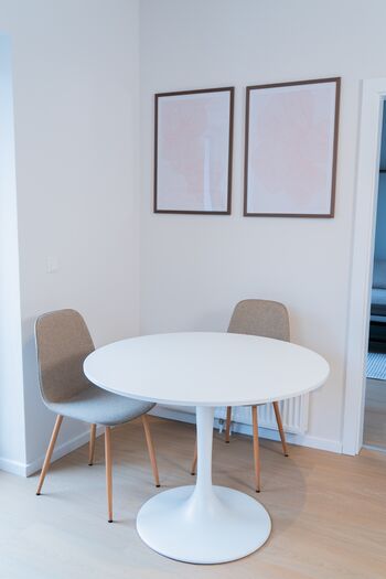 Hochwertig eingerichtet | 1 Zimmer | Free Parking u. WiFi Picture 3