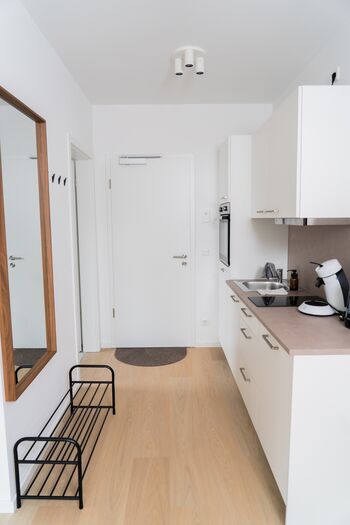 Hochwertig eingerichtet | 1 Zimmer | Free Parking u. WiFi Bild 5