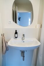 Hochwertig eingerichtet | 1 Zimmer | Free Parking u. WiFi Bild 13