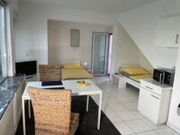 Frisch saniertes Haus mit Garten u Stellplätze - Erstbezug ! Bild 1