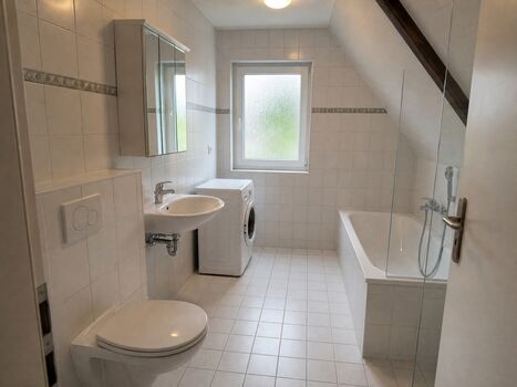 FL9 / TOMASZ-LIVING in HANDEWITT - Großes Zimmer + WLAN Picture 3
