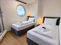 Exklusives Gruppenapartment - Sauna - Whirlpool - Billard Bild 13