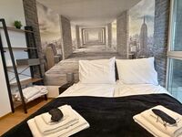 Exklusives Gruppenapartment - Sauna - Whirlpool - Billard Bild 12