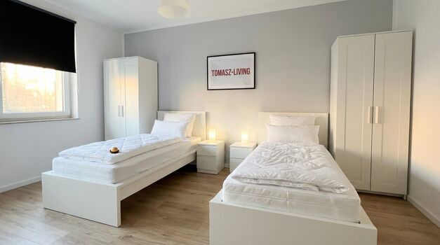 MH2 / TOMASZ-LIVING in MÜLHEIM - Einzelbetten + TV Bild 1