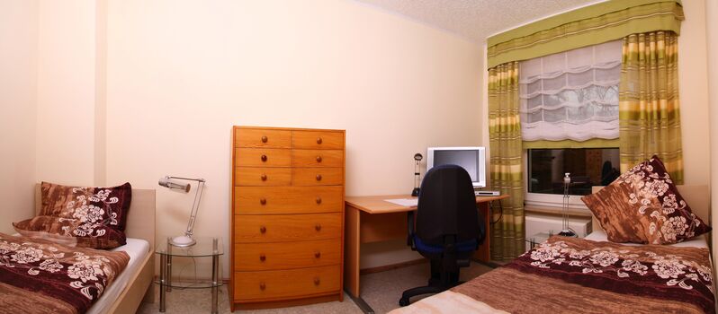 2-Bett-Zimmer bitte über die Lupe anschauen