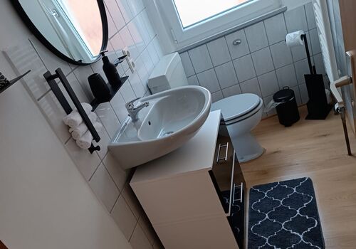 MB Homes Beuren (Single room)ganze Unterkunft für 4-6 Personen Bild 4