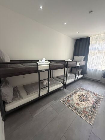 neu renovierte wohnungen / bei bedarf auch das ganzes haus mit garten Obrázok 4