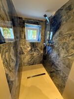 neu renovierte wohnungen / bei bedarf auch das ganzes haus mit garten Bild 12