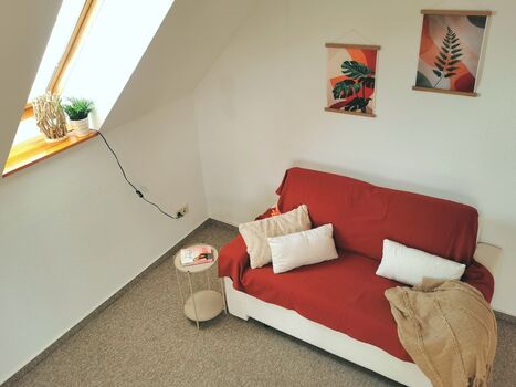 Ruhiges Loftzimmer mit privatem Gäste-WC und Garten Picture 2