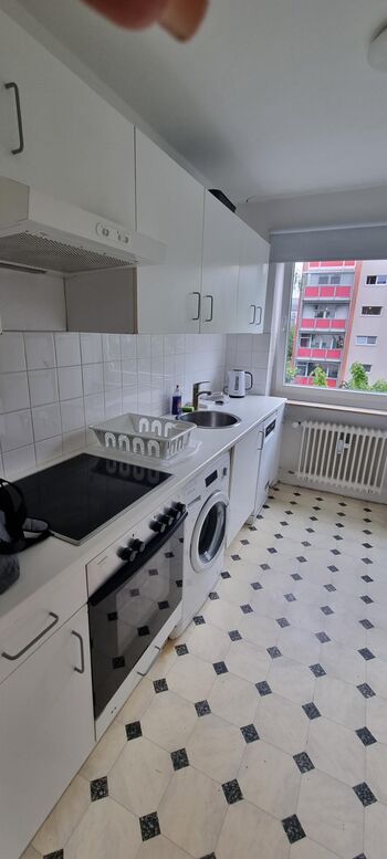 Monteurwohnung-München-TOP Lage(nähe Olympiapark, BMW, Frankfurter Ring) Bild 1