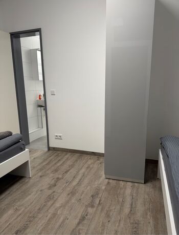 Hansa Zimmer Picture 4