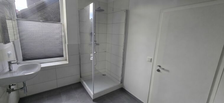 Kernsanierte 120-m²-Monteurwohnung in Herne | 2 Bäder · Smart-TV · Wasch Bild 3