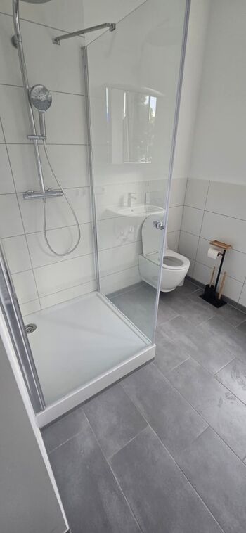 Kernsanierte 120-m²-Monteurwohnung in Herne | 2 Bäder · Smart-TV · Wasch Bild 4