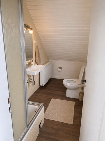 NEU: Erstbezug große Unterkunft 8 Personen und 5 Zimmer Picture 4