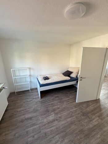 Große private Unterkunft für bis zu 8 Personen mit 5 Zimmern Bild 3