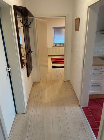 Ruhige 4-Zimmer-Wohnung mit Parkplatz Bild 4