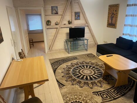 Ruhige 4-Zimmer-Wohnung mit Parkplatz Bild 2