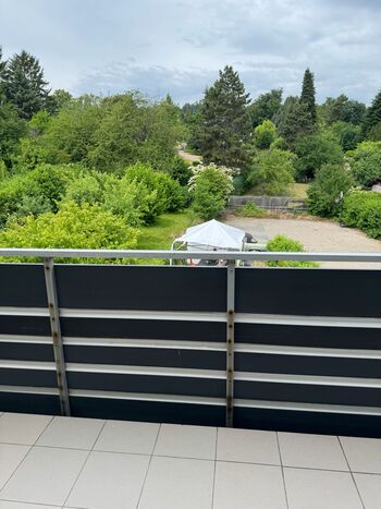Blick vom Balkon, Parkplätze für unsere Gäste