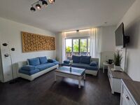 Wohnzimmer mit Essbereich
