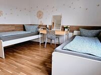 Erstes Schlafzimmer 
