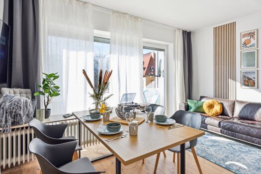 DDHomes_Monteurunterkunft - 6 Personen,2 Bäder,Balkon-80qm