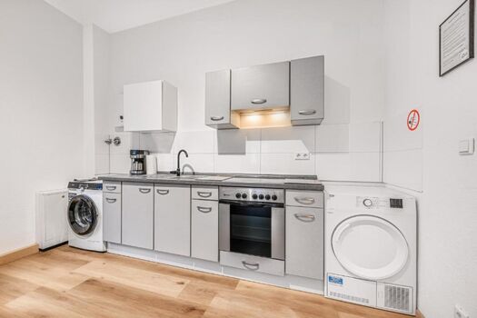 Monteurwohnung Duisburg | Bis 7 Personen | Einzelbetten | WLAN | Küche Bild 2