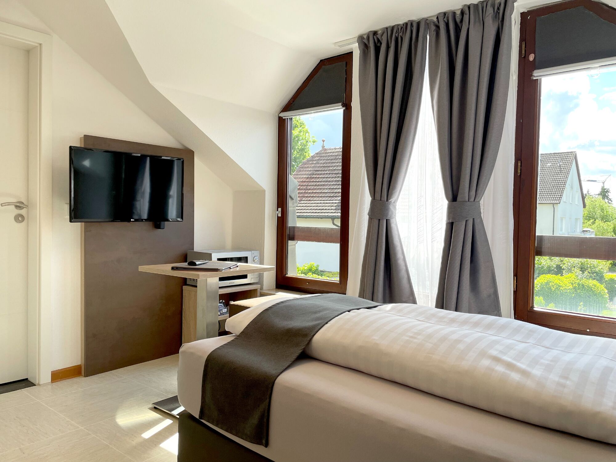 Einzelzimmer mit Bad & Küche