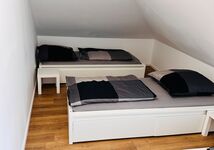 4 neu gebaute Wohnungen , 1 Wohnung 1 Firma Bild 4