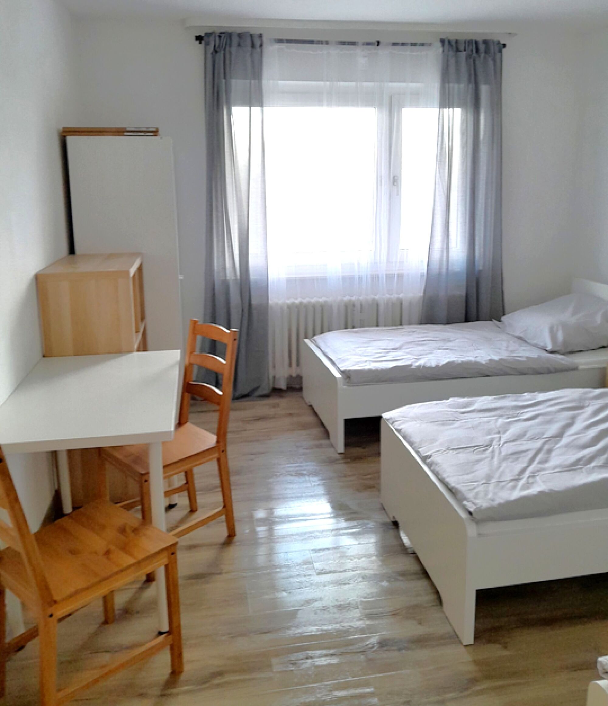 Schlafzimmer 1