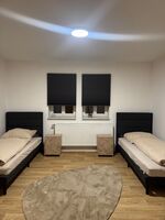 Stilvolle, hochwertig ausgestattete Wohnung Bild 2