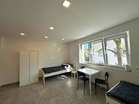 Zimmer mit Fernseher