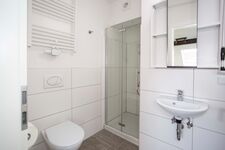 2 Wohnungen für 5 Personen, Waschmaschine, 2 Küchen, 2 Bäder und WLan Bild 8