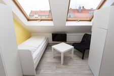 2 Wohnungen für 5 Personen, Waschmaschine, 2 Küchen, 2 Bäder und WLan Bild 4