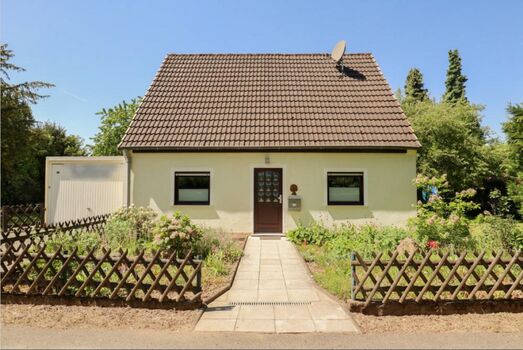 Komplett möbliertes Einfamilienhaus Bild 2