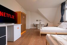 3 Zimmer Wohnung HN Zentrum - Smart TV, Parkplatz, Terrasse Bild 15