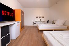 3 Zimmer Wohnung HN Zentrum - Smart TV, Parkplatz, Terrasse Bild 8