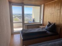 Schlafzimmer mit 2 Betten