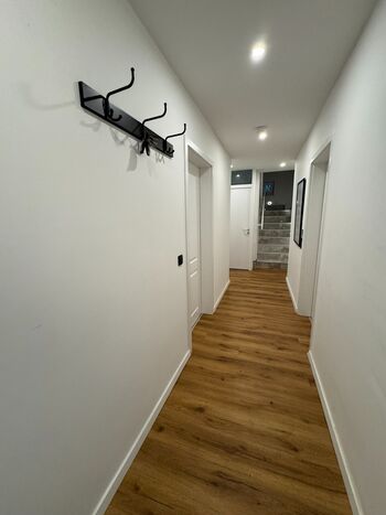 Monteurhaus für bis zu 14 Personen – WLAN, Küche, Parkplätze Bild 4