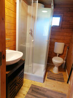 Dusche & WC Holzbungalow