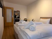 Moderne DesignApartment Forest und Spa Retreat Bild 1