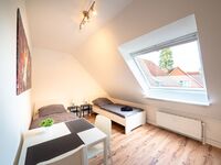 hanS: Kiel 30 Minuten, Lübeck 30 Min., Neumünster 20 Min. Bild 14
