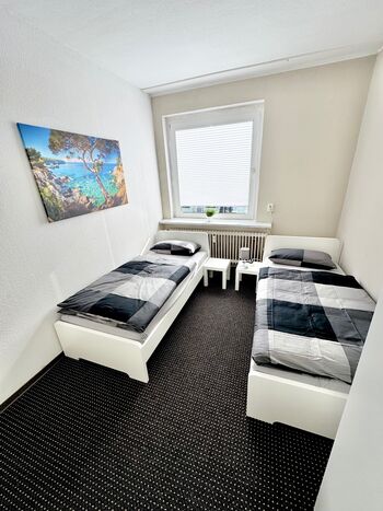 200 m² Monteur-Wohnung Verl Zentrum NEU!!! 2-Bäder/2 WC`s Bild 5