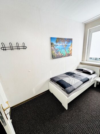 200 m² Wohnung Verl NEU!!! 2-Bäder/2 WC`s/5 Schlafzimmer Obrázok 3