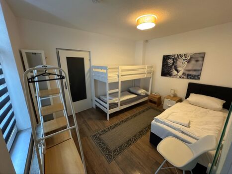 Voll Ausgestattete Monteurswohnung mit 3 Schlafzimmer, 2x WC inkl. WLAN Bild 5